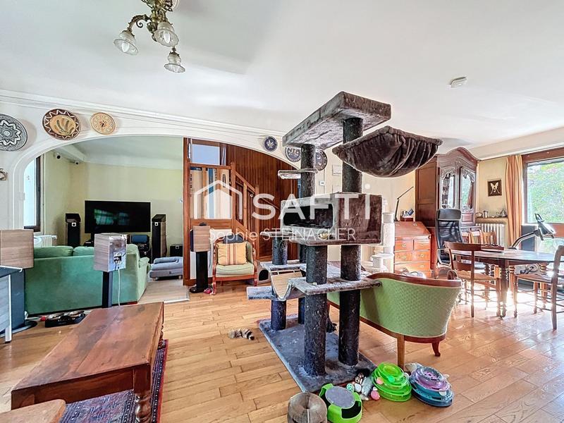 Maison - 183 m² - 6 pièces