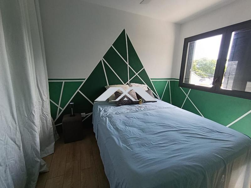 Maison - 99 m² - 4 pièces