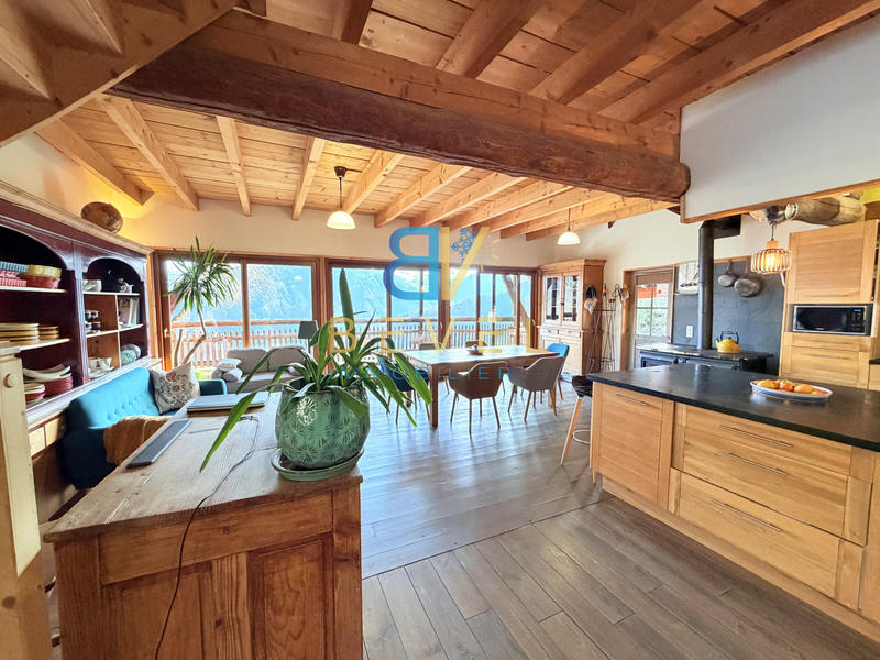 Châlet - 193 m² - 8 pièces