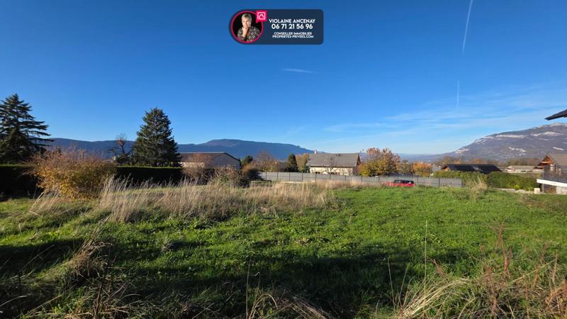 Terrain constructible - 1 457 m²