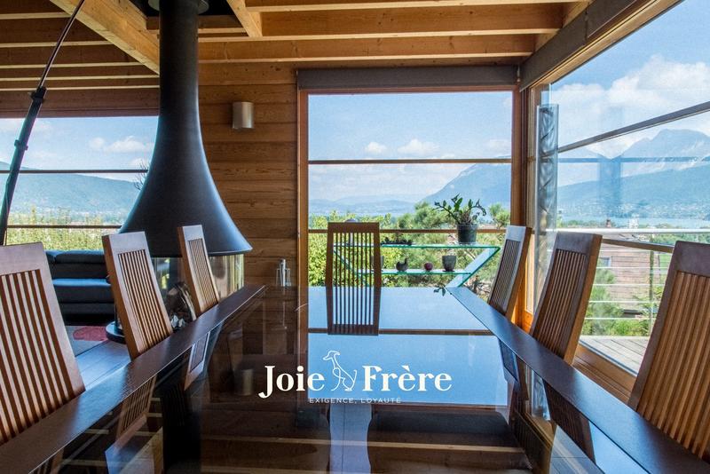 Villa - 233 m² - 8 pièces