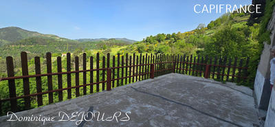 Maison - 176 m² - 9 pièces