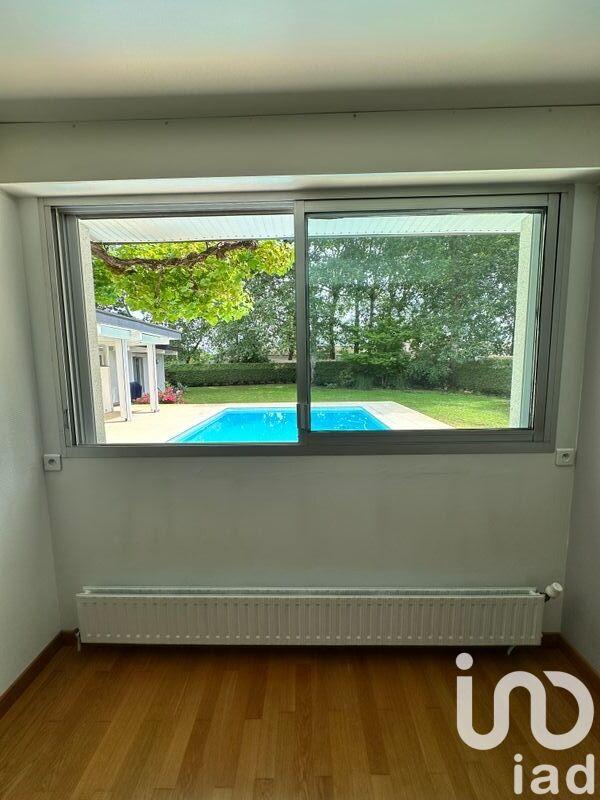 Maison - 252 m² - 8 pièces