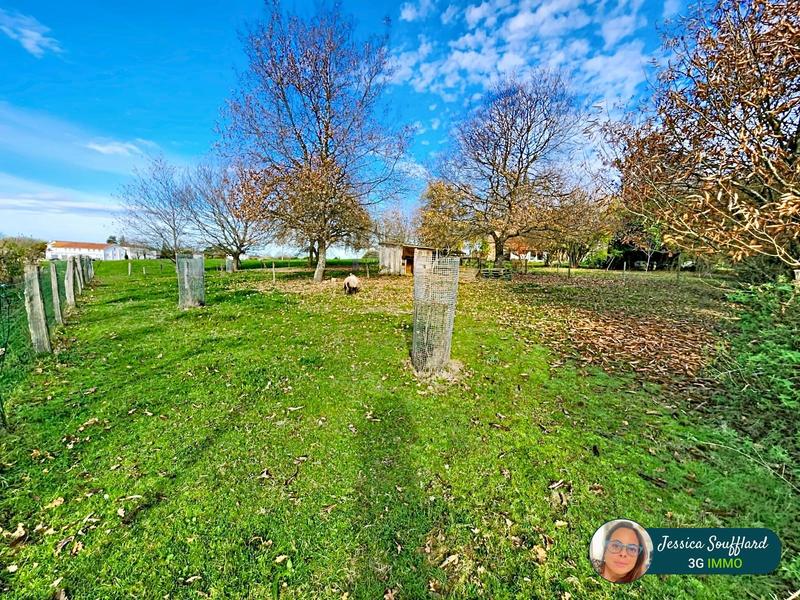 Terrain constructible - 1 200 m²