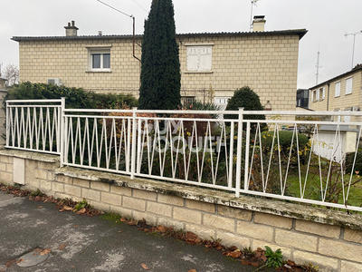 Maison - 90 m² - 4 pièces