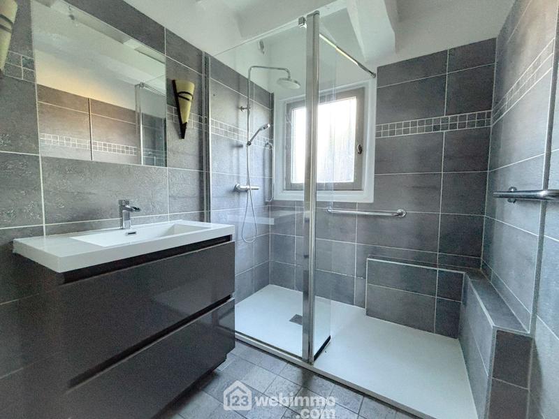 Maison - 150 m² - 7 pièces