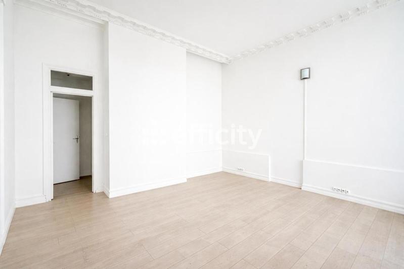 Bureau - 46 m² - 1 pièce