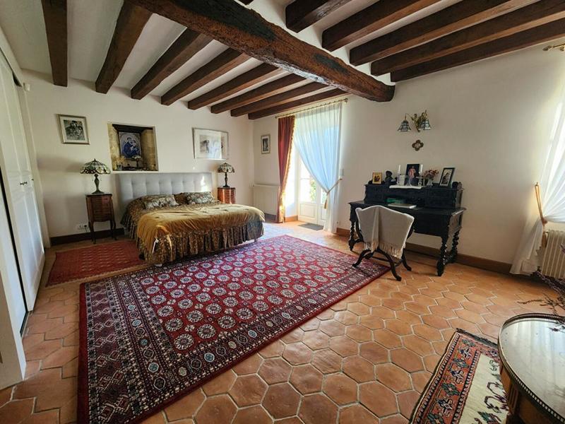 Maison - 376 m² - 10 pièces