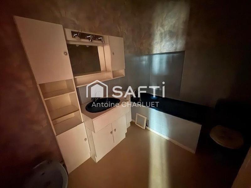 Maison - 330 m² - 13 pièces