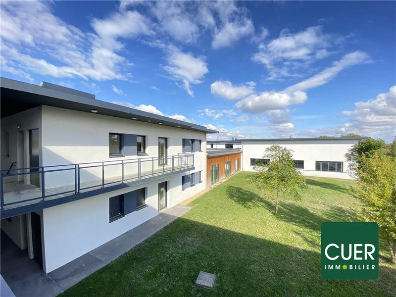 Local commercial - 4 pièces