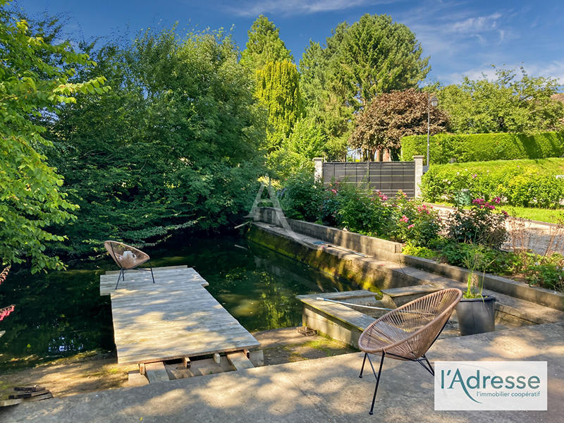 Maison - 230 m² - 7 pièces