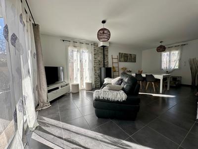 Maison - 106 m² - 5 pièces