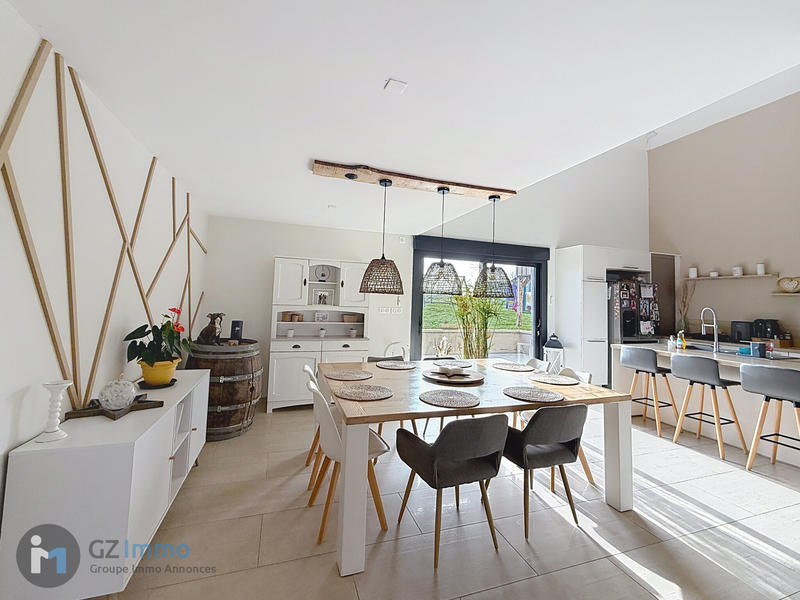 Maison - 197 m² - 5 pièces