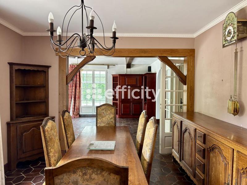 Maison - 358 m² - 16 pièces