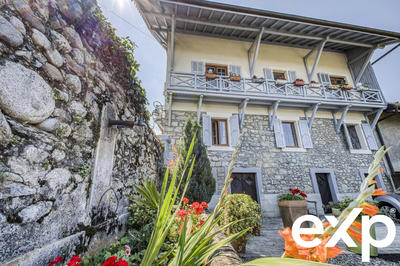 Maison - 251 m² - 10 pièces