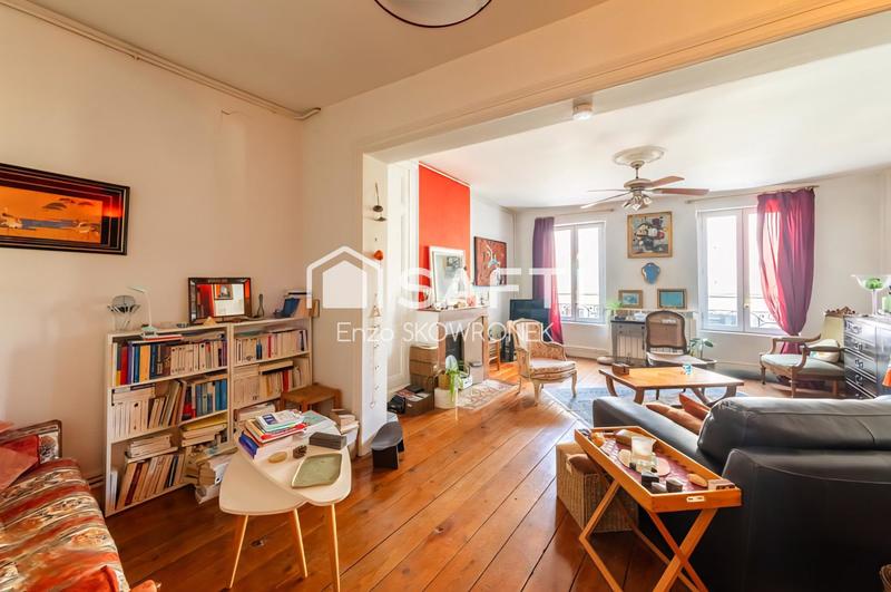 Maison - 241 m² - 5 pièces