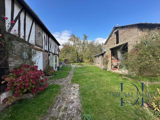 Maison - 216 m² - 7 pièces