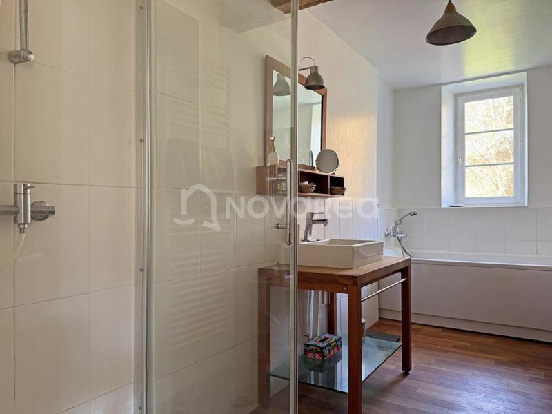 Propriété - 490 m² - 12 pièces