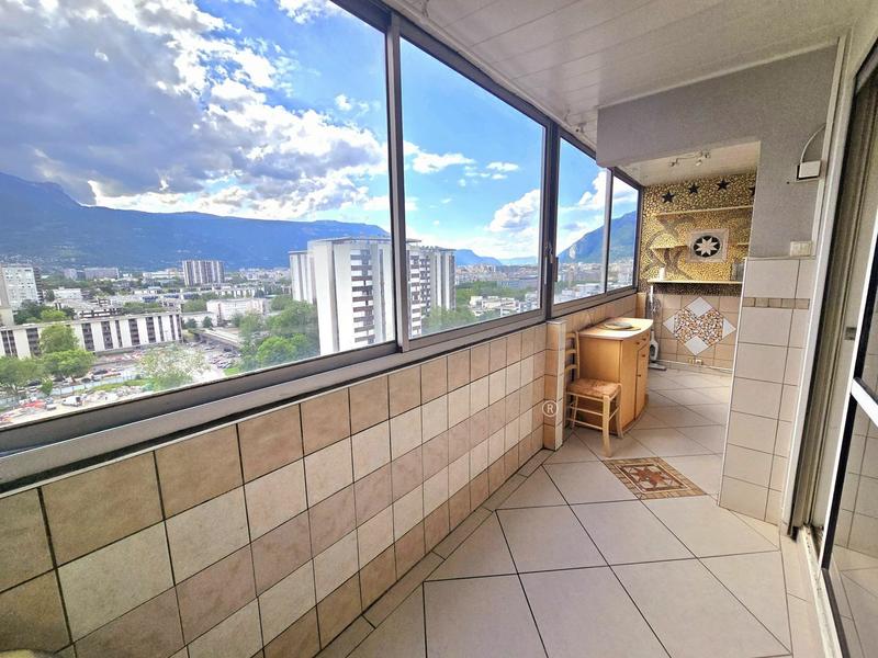 Appartement - 86 m² - 5 pièces