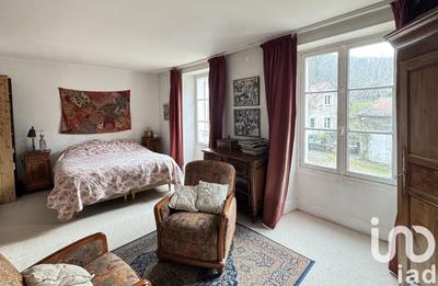 Maison - 600 m² - 15 pièces