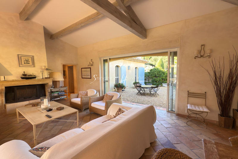 Maison - 280 m² - 7 pièces