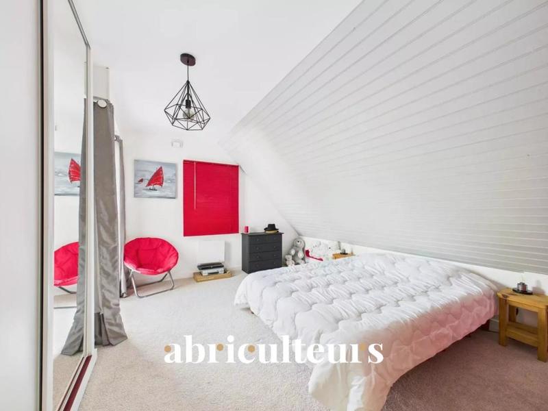 Maison - 258 m² - 7 pièces