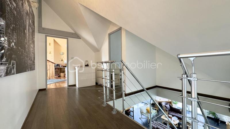 Maison - 239 m² - 6 pièces