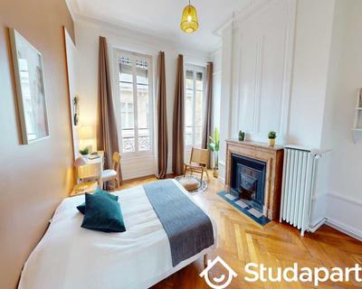 Chambre - 190 m² - 1 pièce