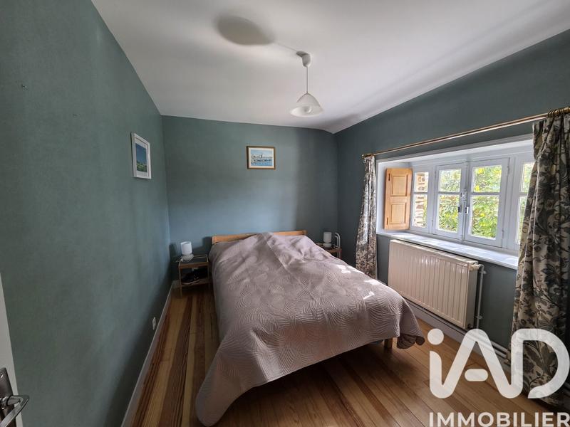 Maison - 235 m² - 7 pièces