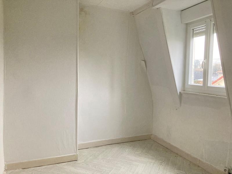 Maison - 80 m² - 5 pièces