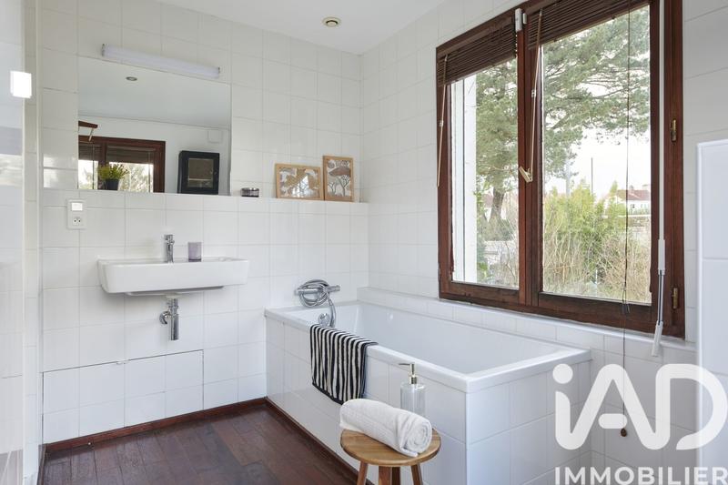 Maison - 174 m² - 7 pièces