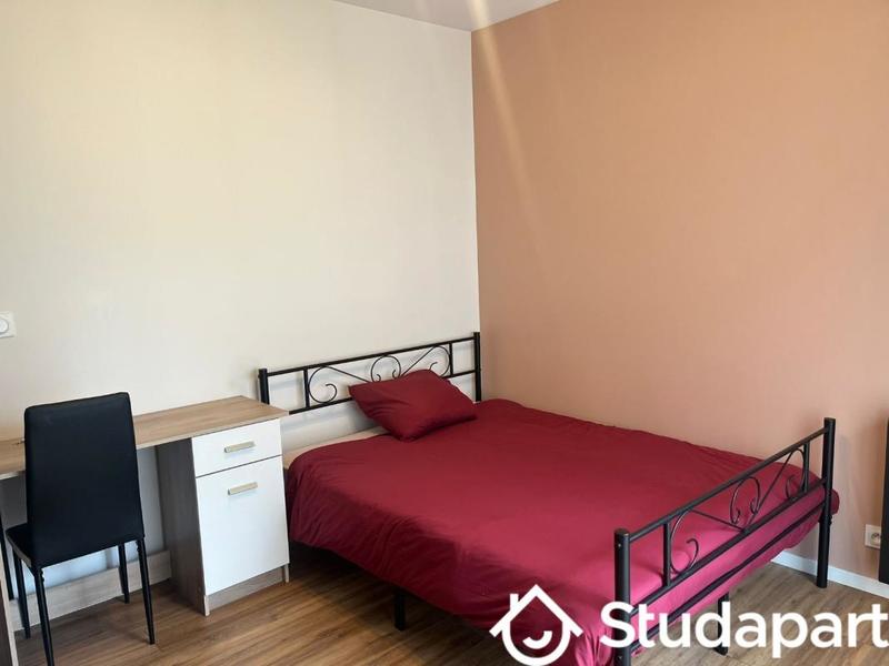 Chambre - 12 m² - 1 pièce