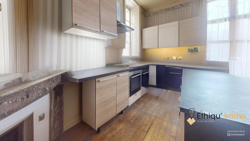 Maison - 450 m² - 12 pièces