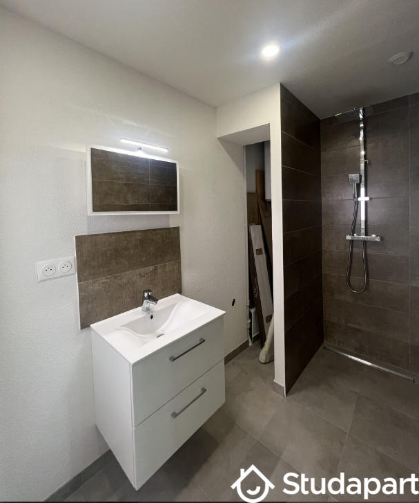 Chambre - 14 m² - 1 pièce