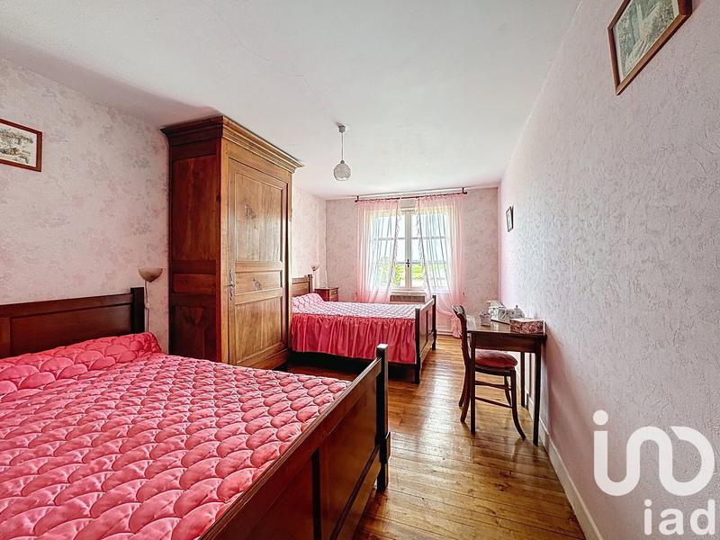 Maison - 255 m² - 9 pièces