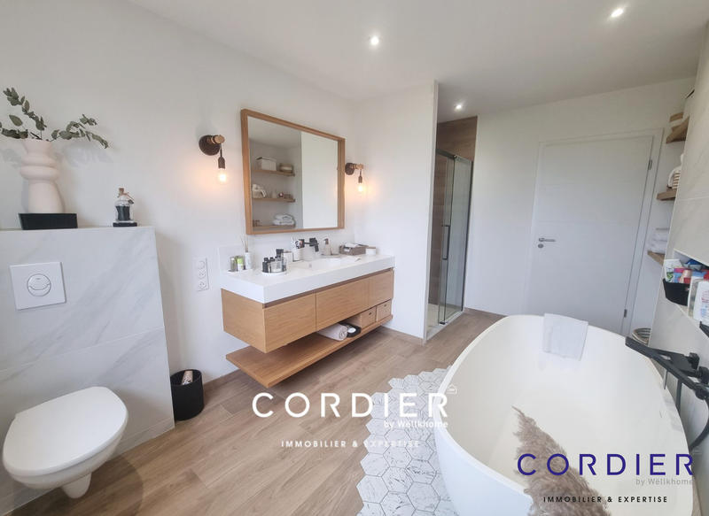 Maison - 128 m² - 6 pièces