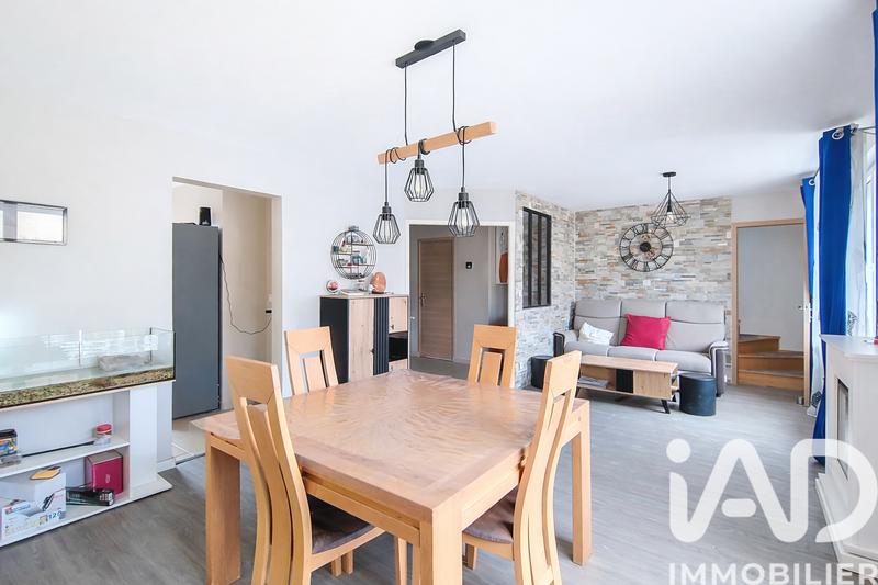 Maison - 97 m² - 5 pièces
