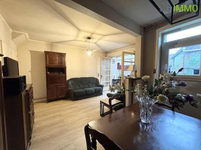 Maison - 105 m² - 4 pièces