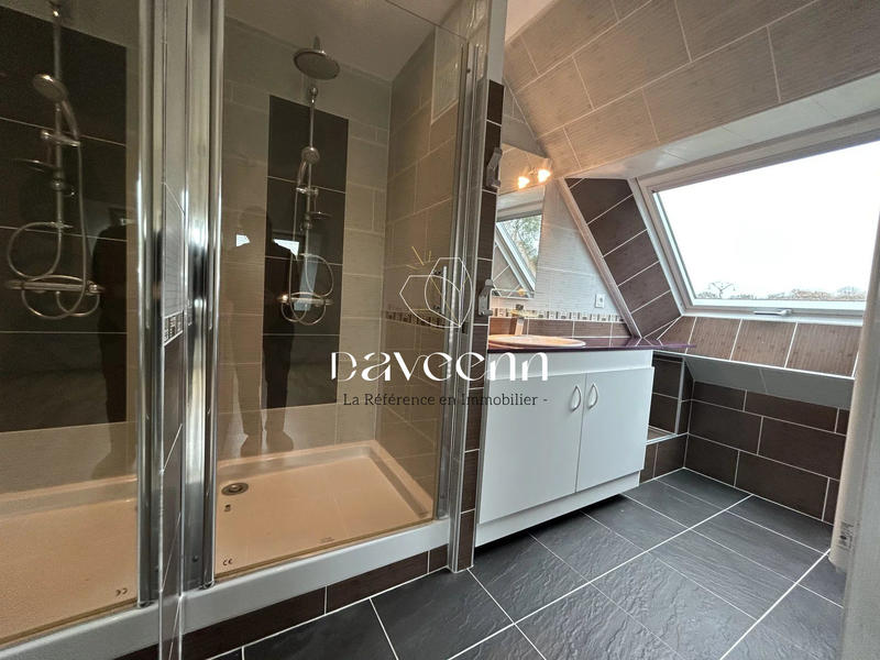 Maison - 162 m² - 5 pièces