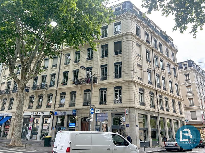 Appartement - 92 m² - 4 pièces