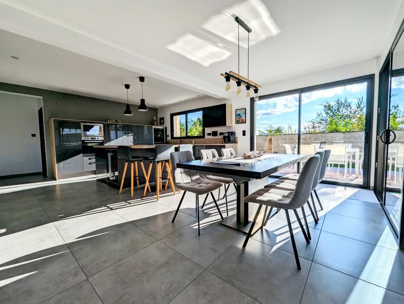 Maison - 156 m² - 5 pièces