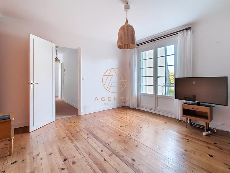 Maison - 175 m² - 8 pièces