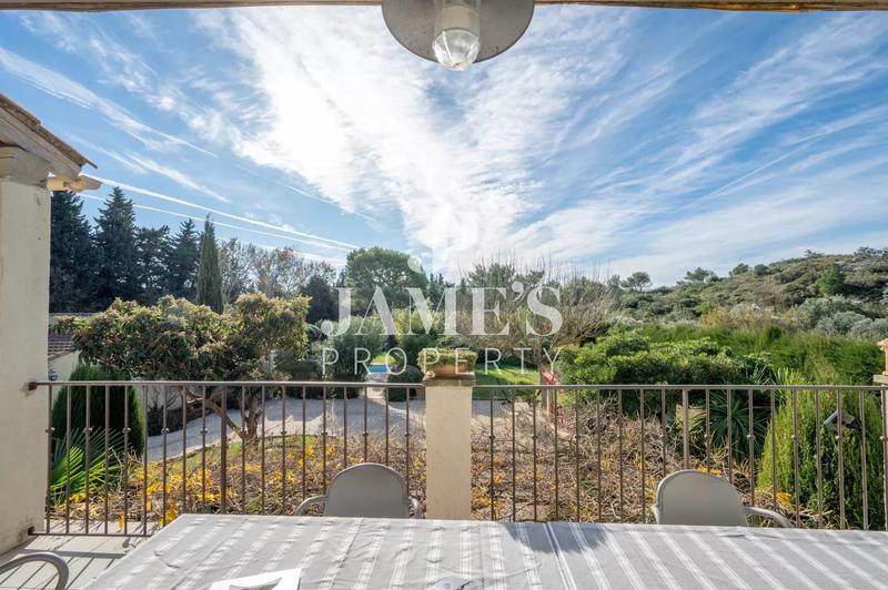 Maison - 210 m² - 8 pièces