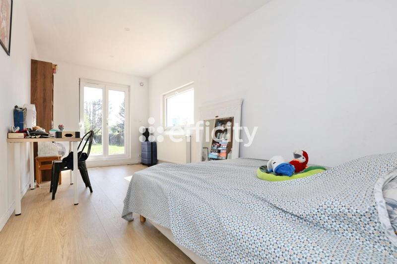 Maison - 188 m² - 8 pièces