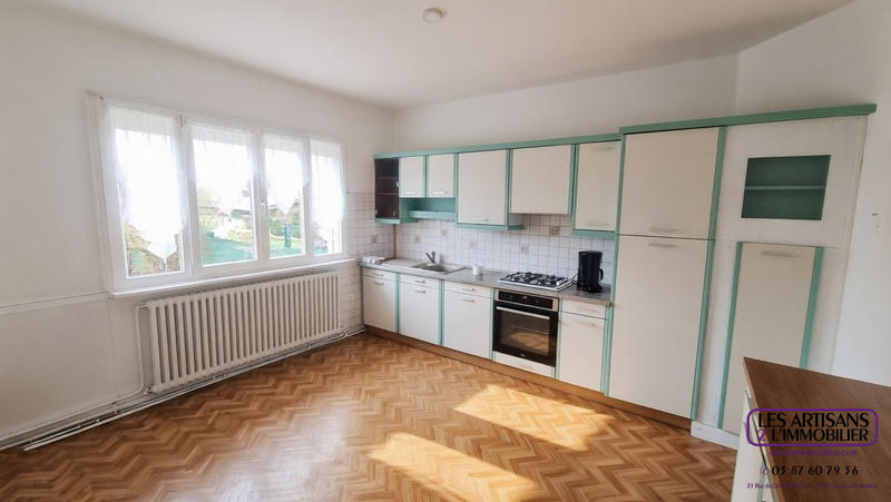 Maison - 96 m² - 5 pièces