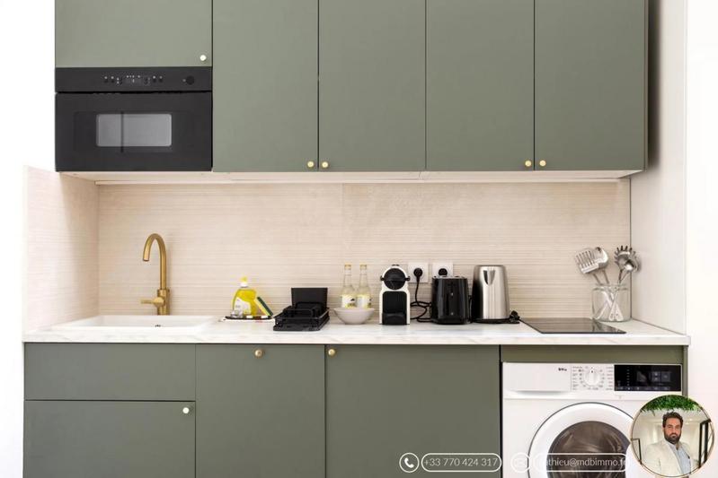 Appartement - 100 m² - 9 pièces