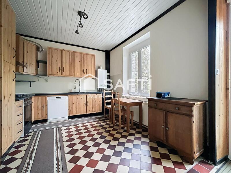 Maison - 185 m² - 7 pièces