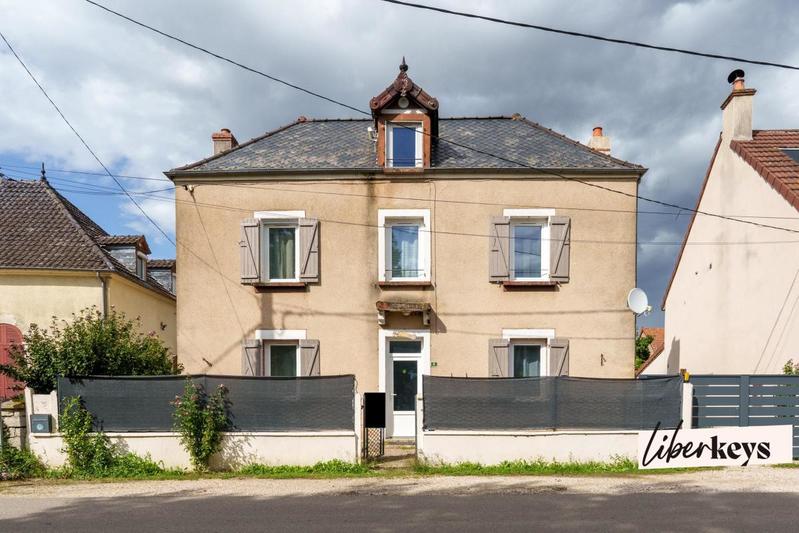 Maison - 157 m² - 7 pièces
