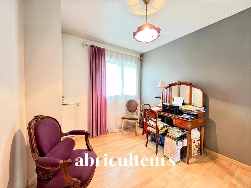 Appartement - 79 m² - 4 pièces
