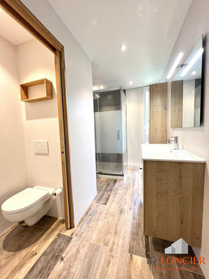 Appartement - 90 m² - 5 pièces